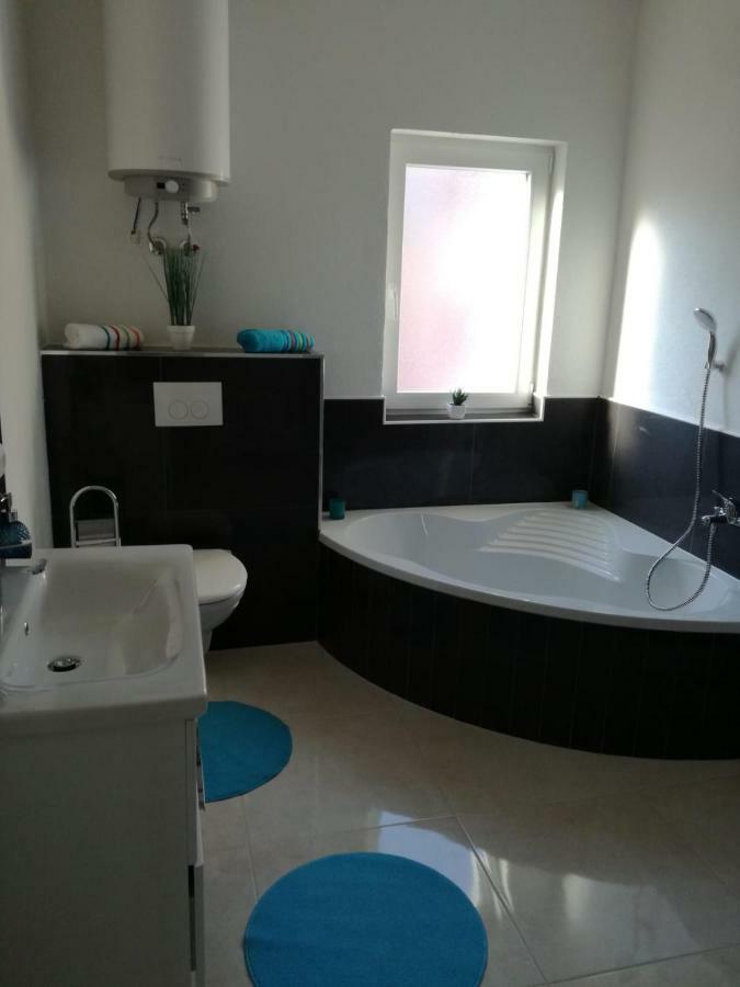 Apartman Adriatic Trogir Bagian luar foto