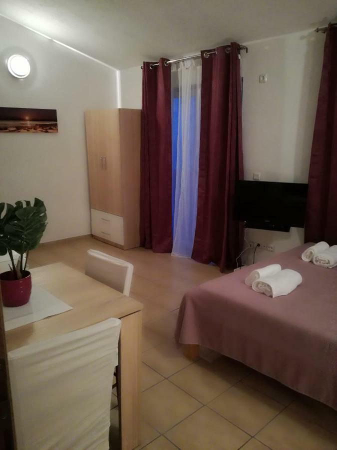 Apartman Adriatic Trogir Bagian luar foto